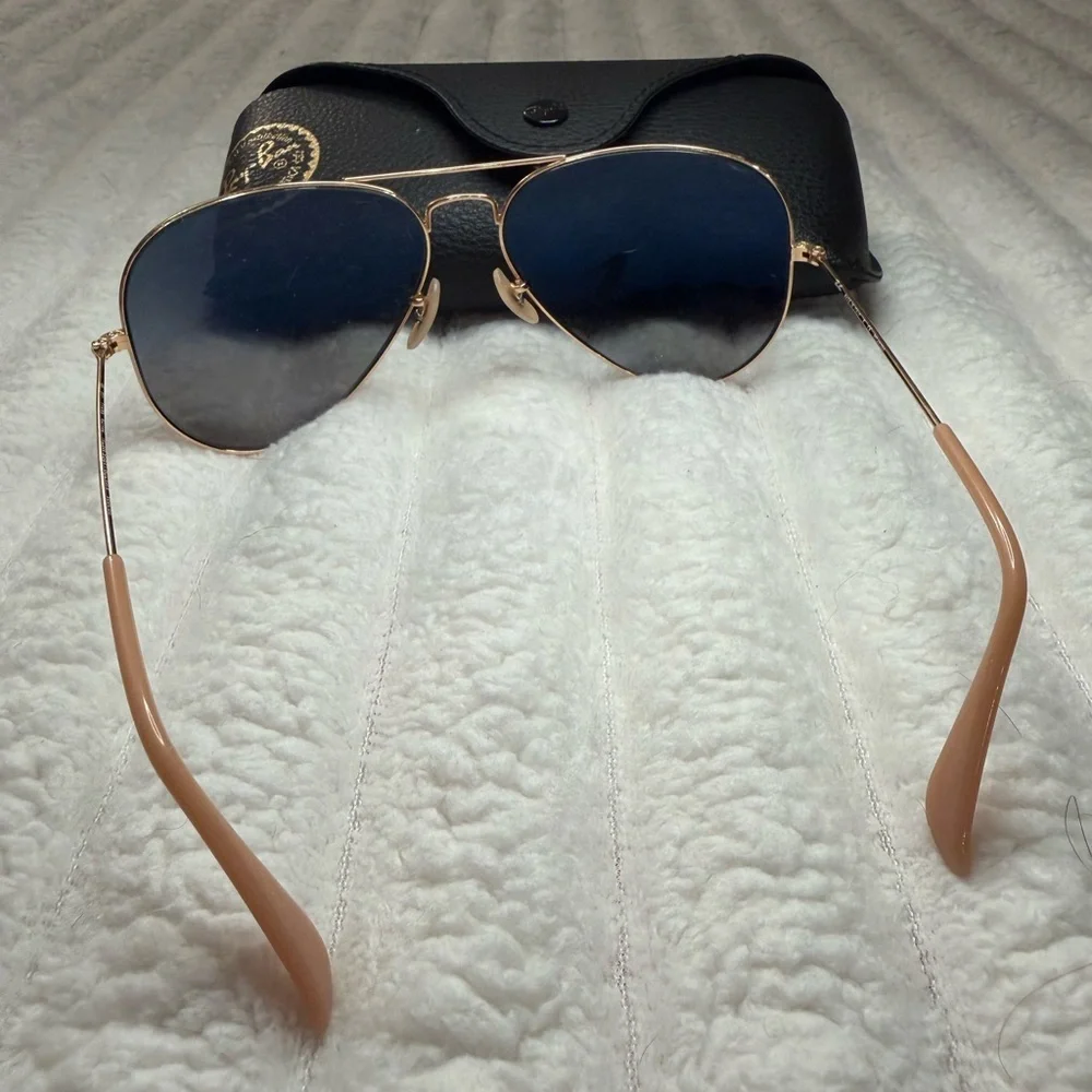 Ray-Ban Gold Frame Aviator Sunglasses with Black Case